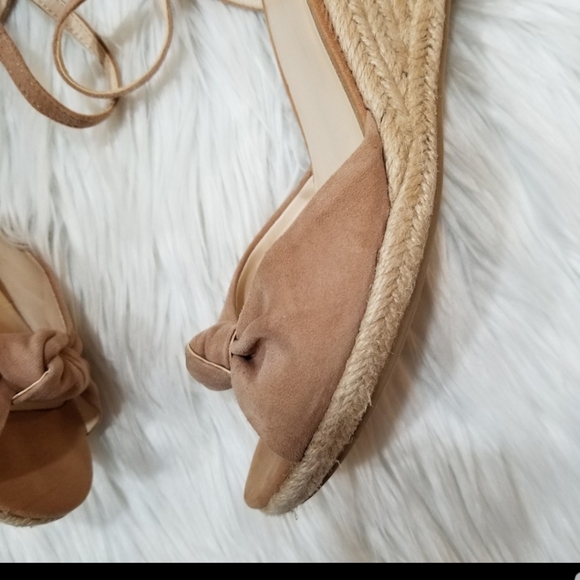 NINE WEST Cream And Tan Espadrilles Wedge Heel Sandals SIZE 9.5 M. - Picture 8 of 16
